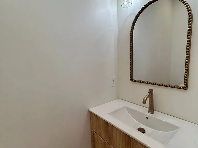 410 Ankara Ct — Photo 7