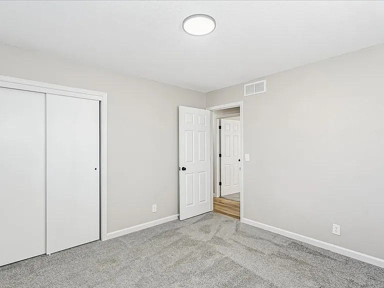 1470 S Hornecker Dr — Photo 18