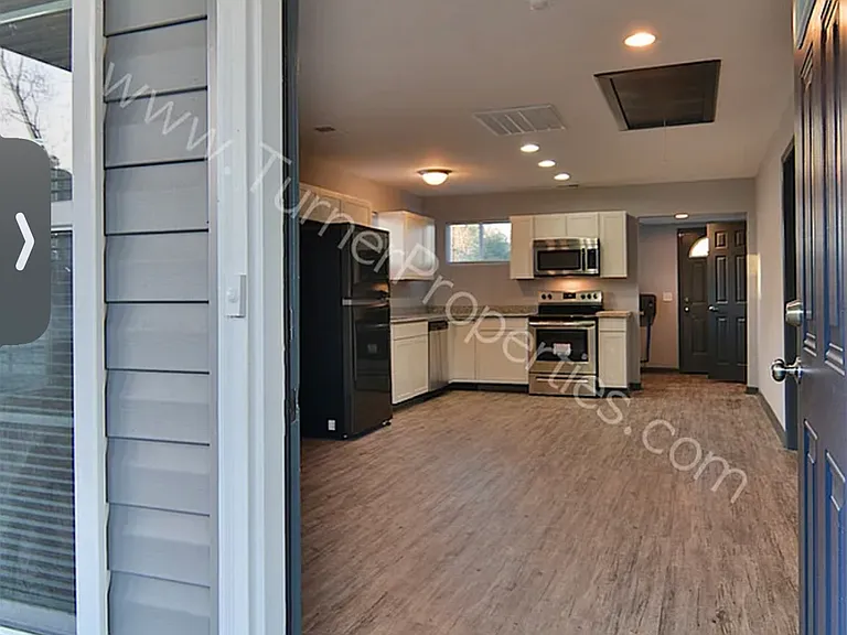 124 Tyler Rd — Photo 6