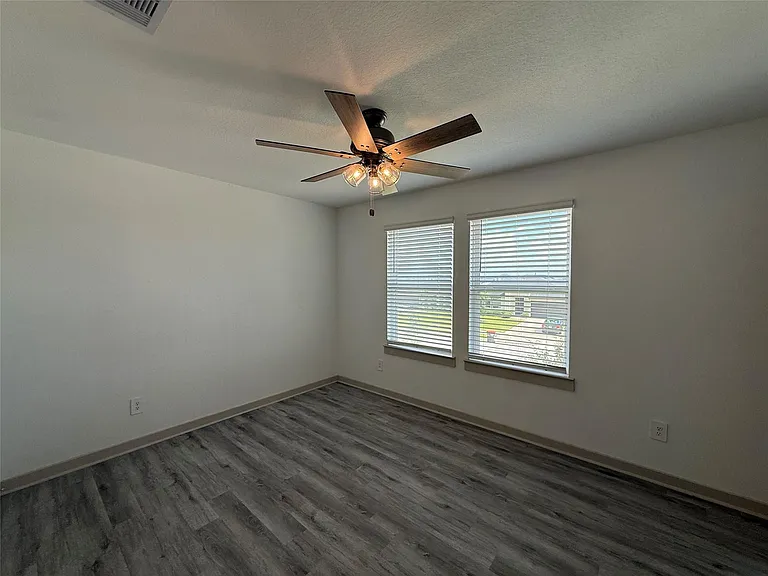 28934 Lupo River Ct — Photo 26