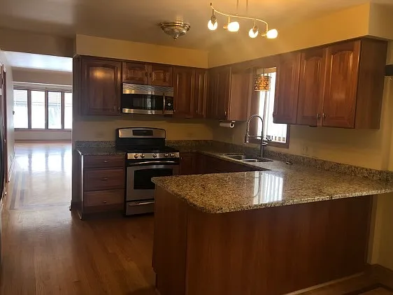 8841 N Chester Ave #3 — Photo 2