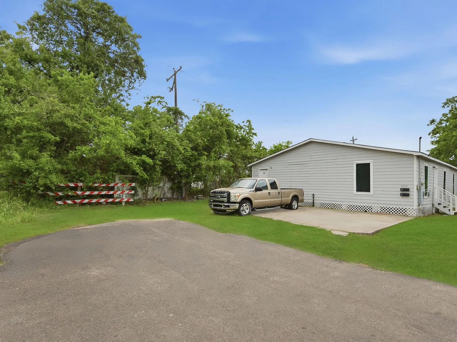 3 bed, 1.0 bath, 960 sqft, $1,250 — Photo 3