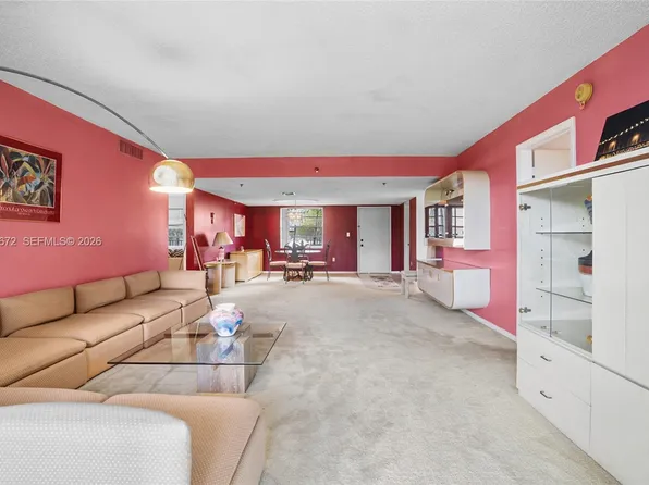 3940 Inverrary Blvd APT 304-A, Lauderhill, FL 33319