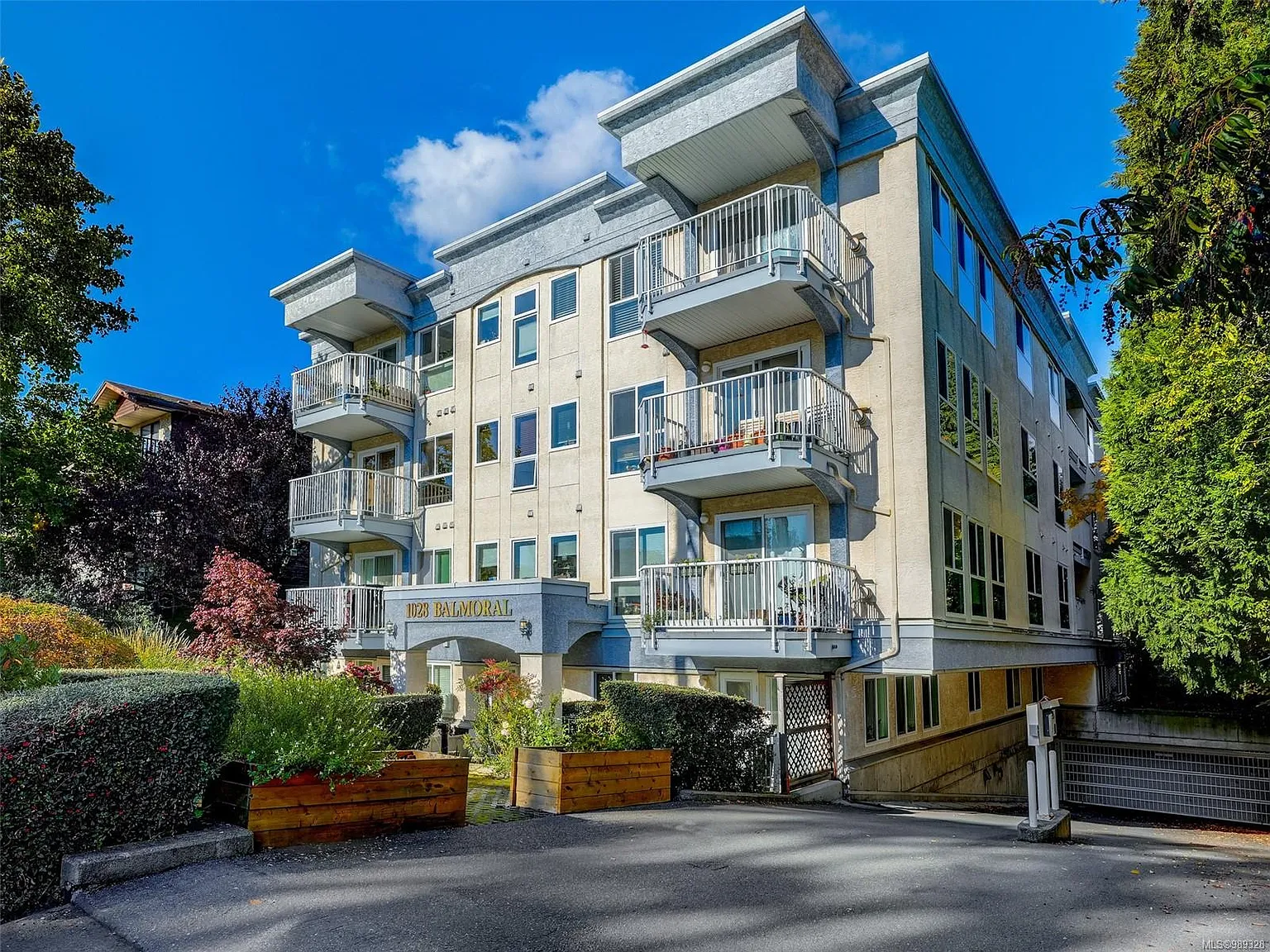 1028 Balmoral Rd #305 photo 1