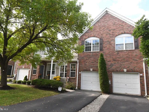84 Dispatch Dr, Washington Crossing, PA 18977