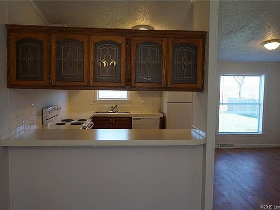 4th image of 510 E Colony Dr