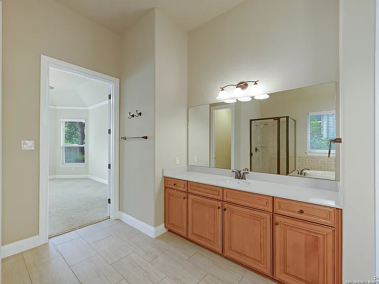 42 Avalon Park — Photo 17