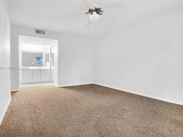 900 SW 142nd Ave #115L — Photo 18