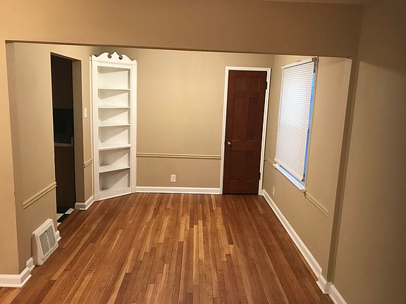 2nd image of 1135 Grenshaw Dr