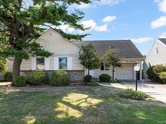 2nd image of 449 Argyle Road