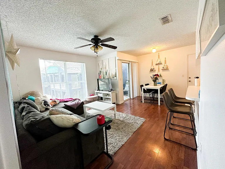 606 S Albany Ave #3 — Photo 5