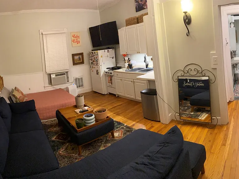 112 E Main St #A — Photo 1