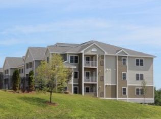 2 Cooper Ln, Bedford, NH 03110
