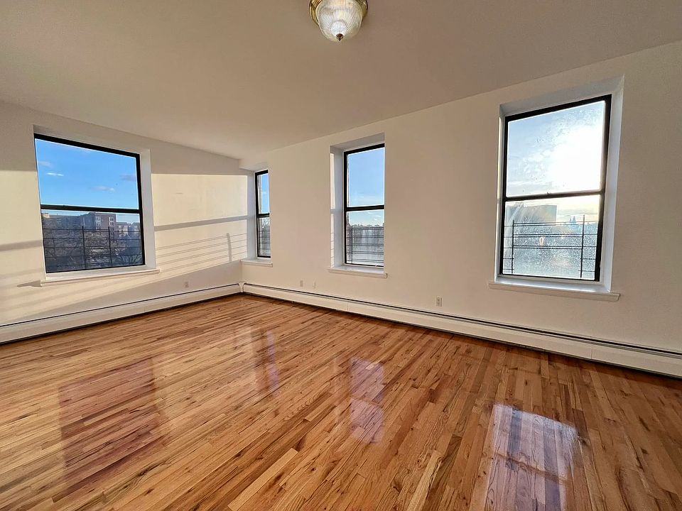1st image of 1358 Sheridan Ave APT 4E