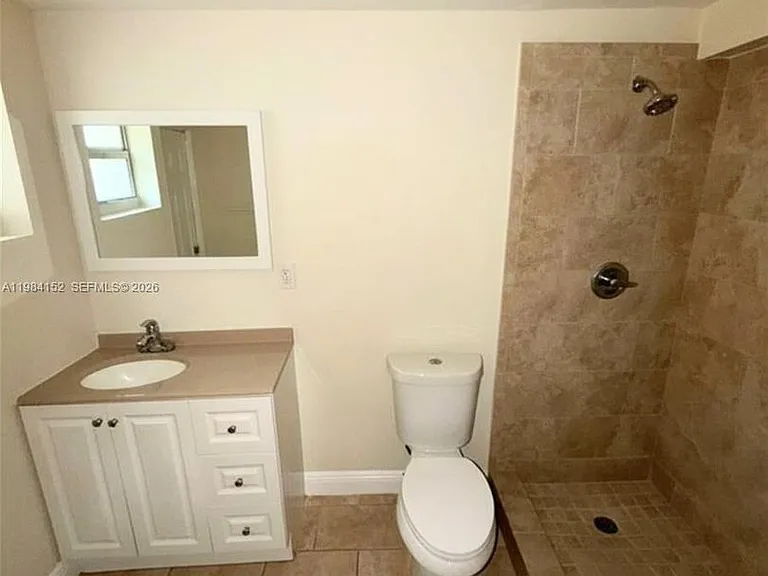 14215 NE 9th Ave #14215 — Photo 16