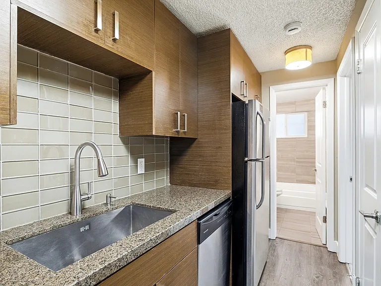 Pearl Apartments — Photo 45