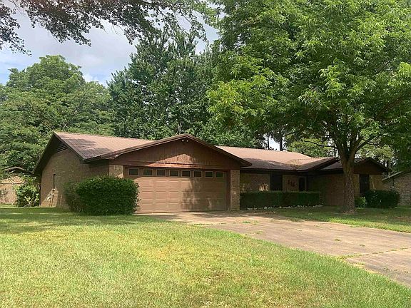 3rd image of 515 Langford Ln