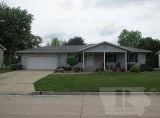 903 S Adams Pl, Mount Pleasant, IA 52641