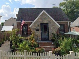 18014 69th Ave, Fresh Meadows, NY 11365