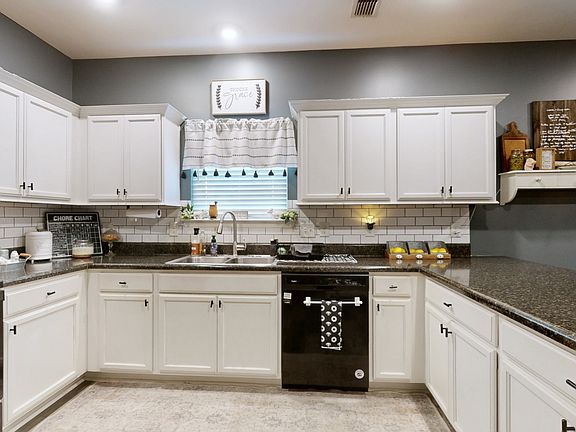 4th image of 516 Eagle View Dr