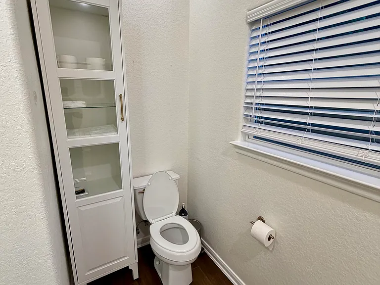 801 Wilkes St — Photo 24
