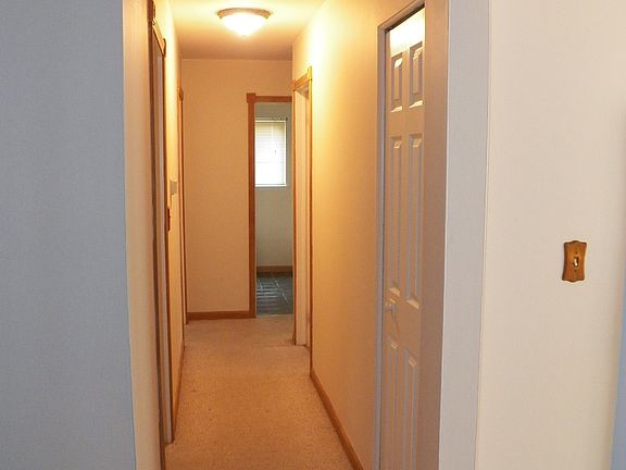 3rd image of 9952 Hamilton St