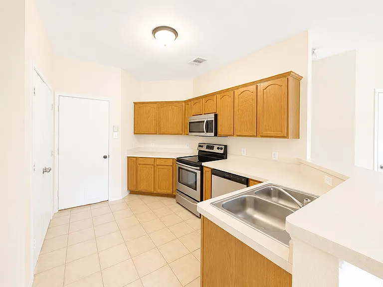 112 Tripp Trl — Photo 14