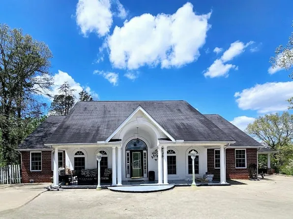 890 Cody Dr, Grayson, KY 41143