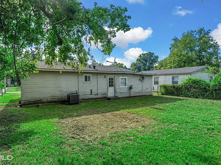 1222 Lampkin St — Photo 3
