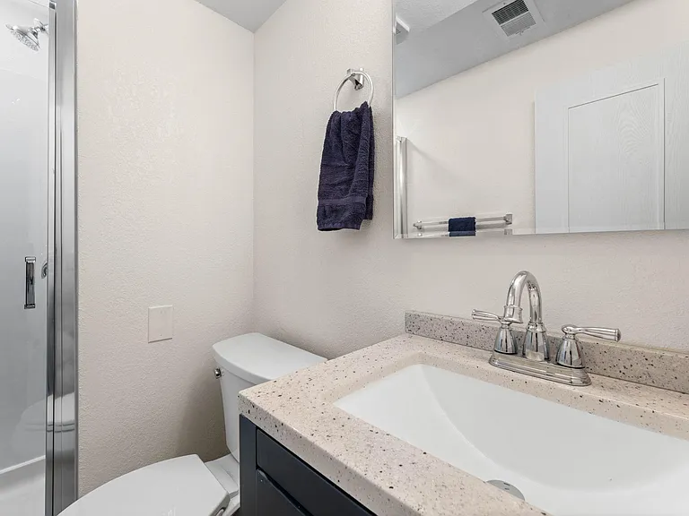 9237 W Maryland Pl — Photo 14