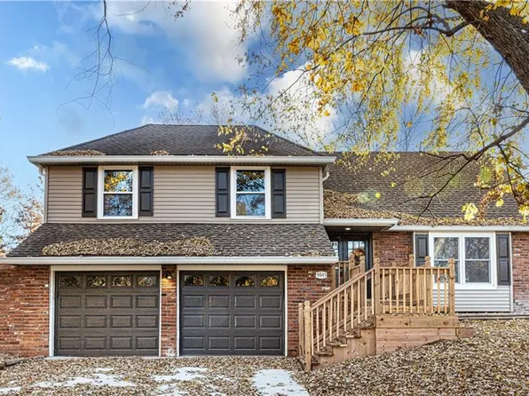 9841 Melrose St, Overland Park, KS 66214