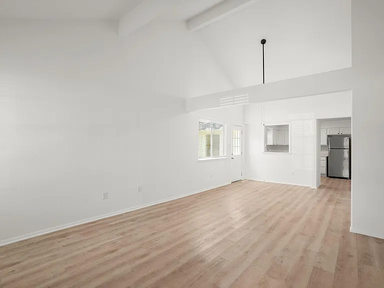 1606 Dale Cv #B — Photo 9