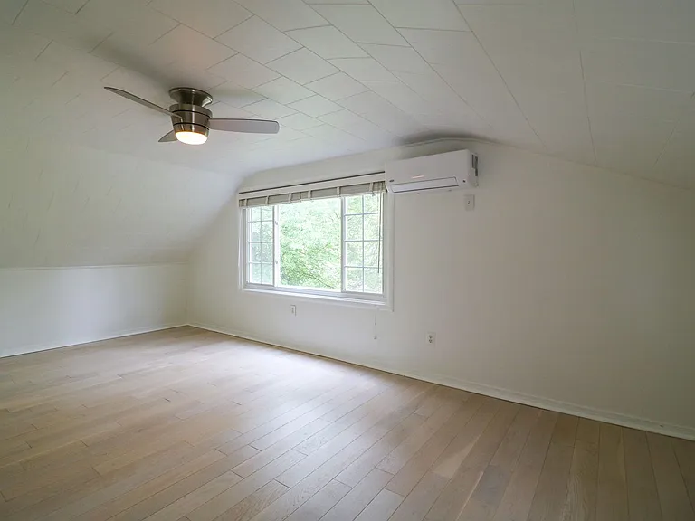 400 Dean Dr — Photo 9