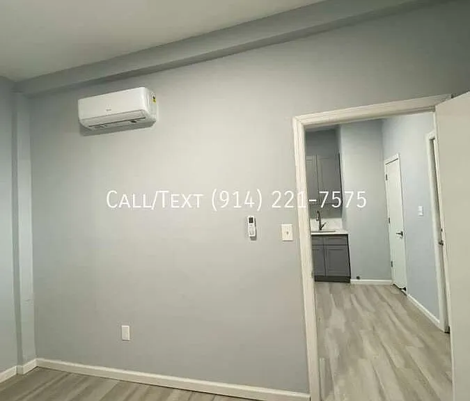 33 Saint Josephs Ave — Photo 3
