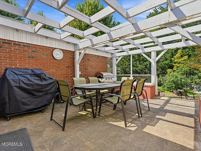 470 Monmouth Pl — Photo 47