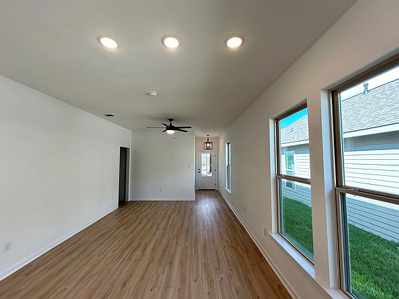 5th image of 12819 Hannah Springs Ln