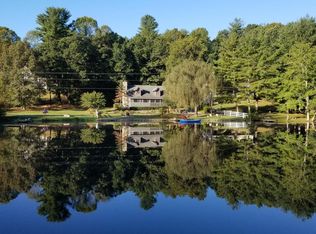 310 Lake Rugby Dr, Hendersonville, NC 28791