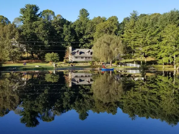310 Lake Rugby Dr, Hendersonville, NC 28791