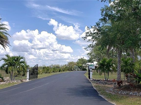 5th image of 3520 Eagle Lake Dr