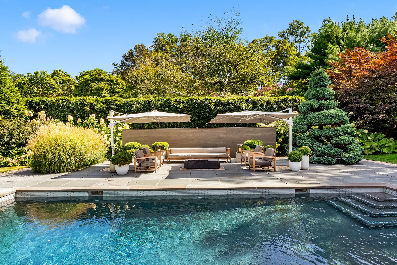  Gas Fire Pit Sitting Area