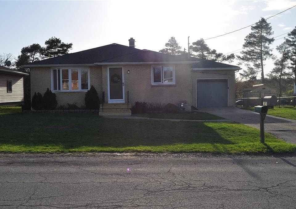 1st image of 3870 Lynn Dr