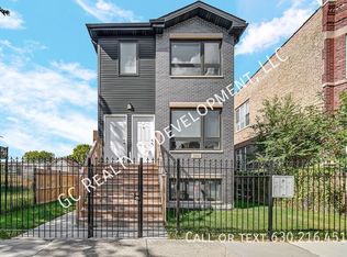 1048 N Lawndale Ave #1, Chicago, IL 60651