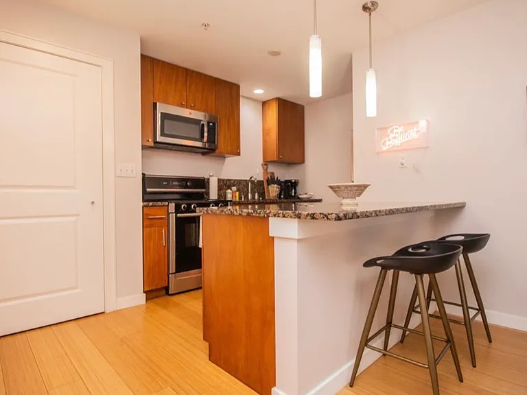 922 Beacon St #23C — Photo 13