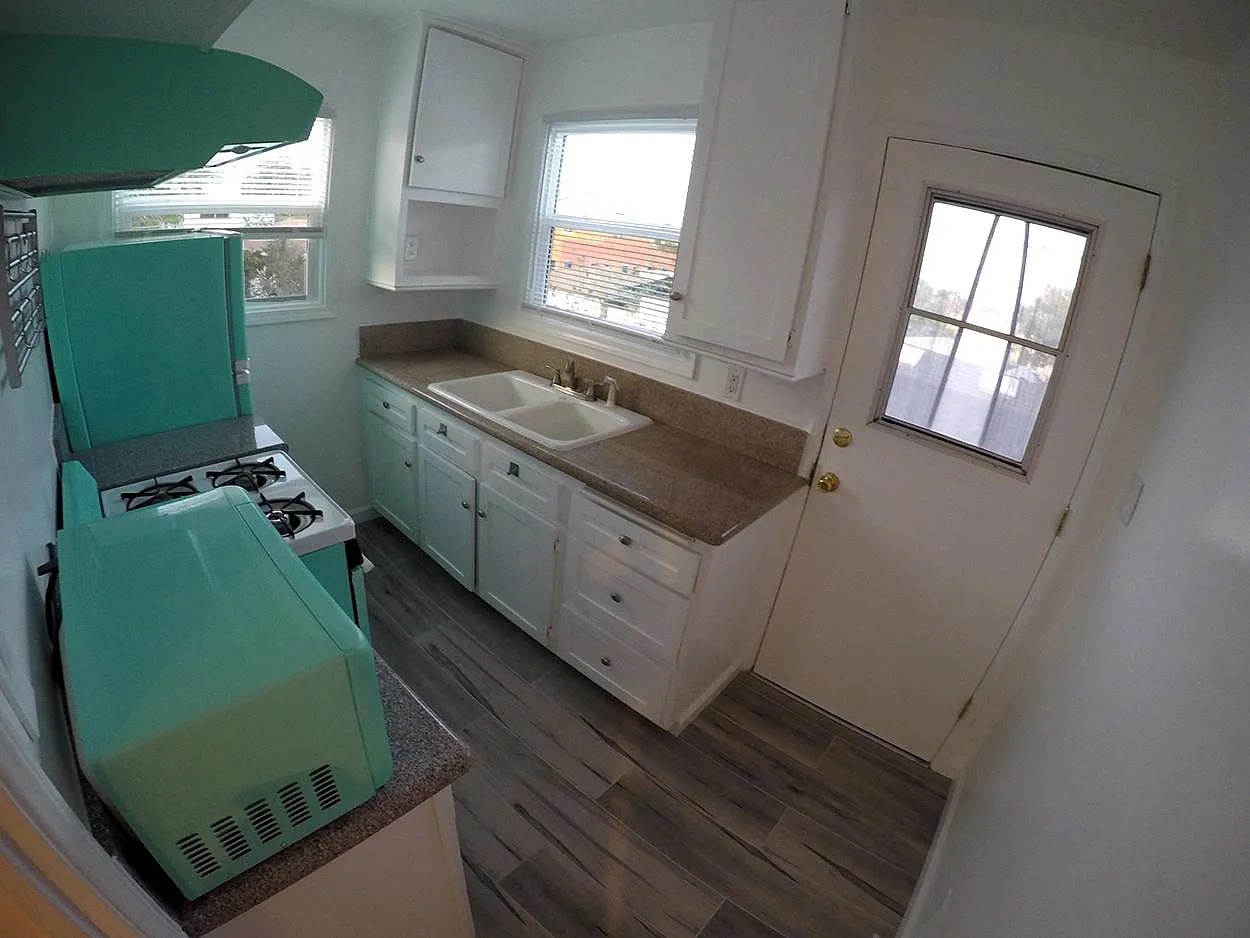 1 bed, 440 sqft, $1,800 — Photo 2