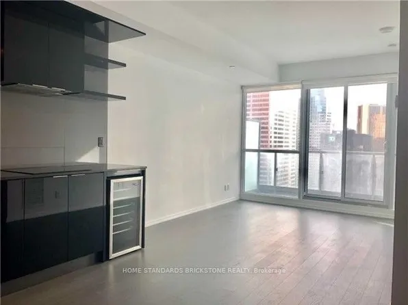 70 Temperance St Unit 4009, Toronto, ON M5H 0B1