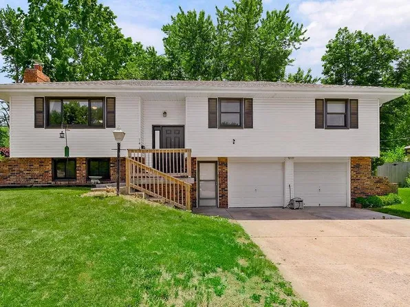 7413 E 127th St, Grandview, MO 64030