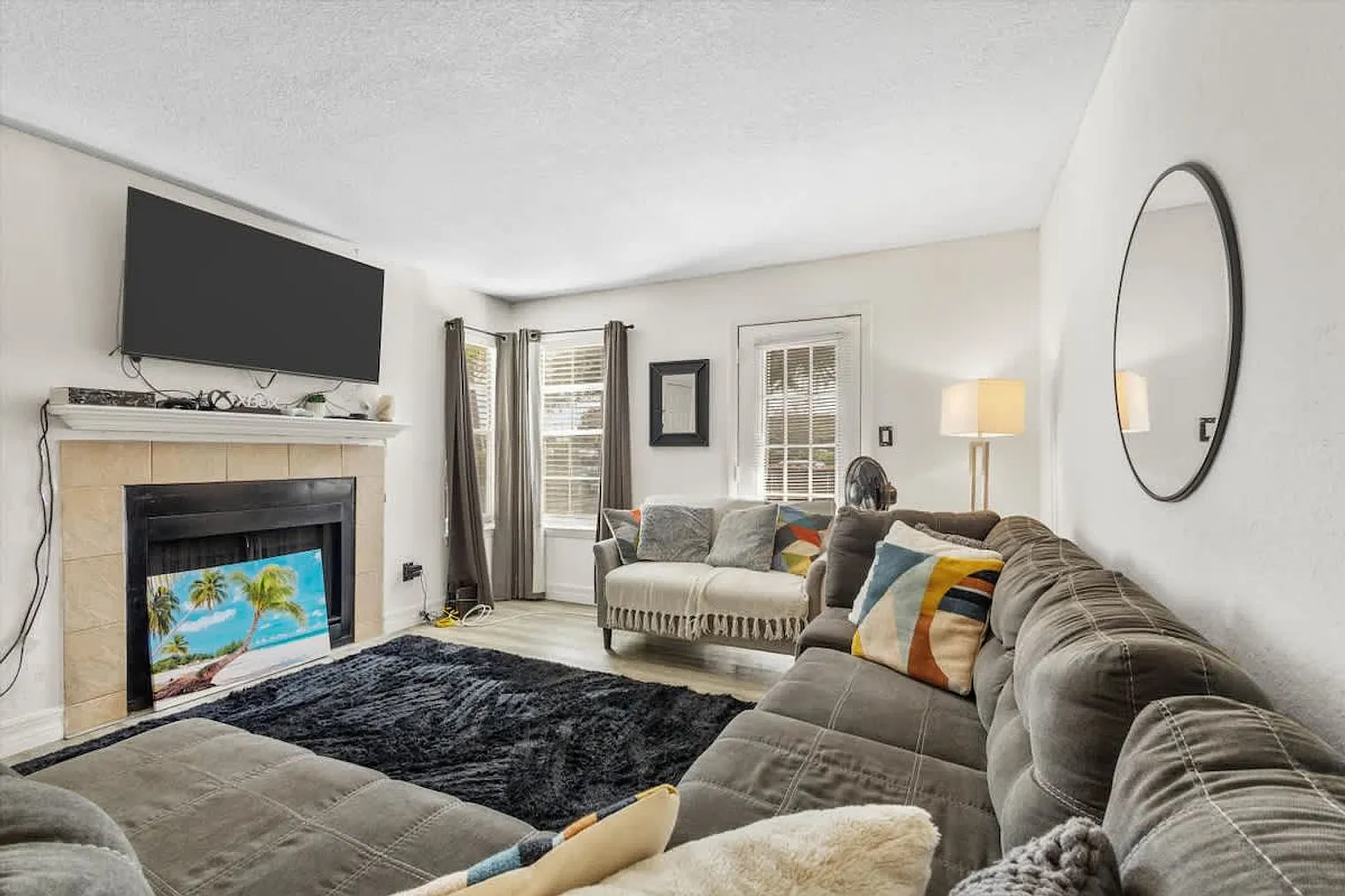 1 bed, 1.0 bath, $2,222 — Photo 1