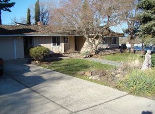 512 Amerman Dr, Phoenix, OR 97535