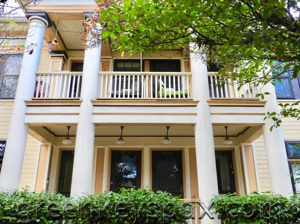 832 NE Hancock St, Portland, OR 97212