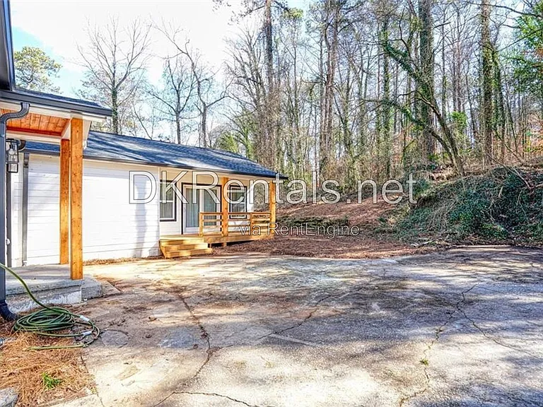 2230 Beecher Cir SW — Photo 22